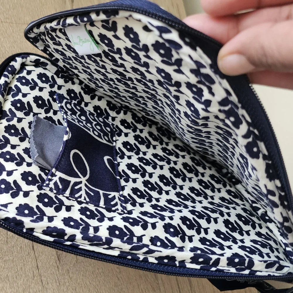 Vera Bradley Twirly Birds Navy Blue & White Quilted Sleeve E-Reader Small Tablet